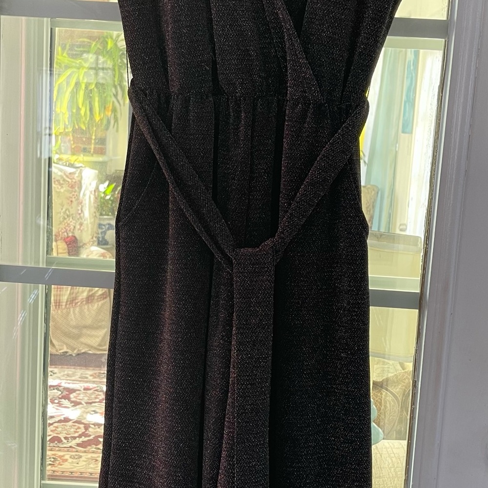 Jumpsuit with two front pocket and tie belt